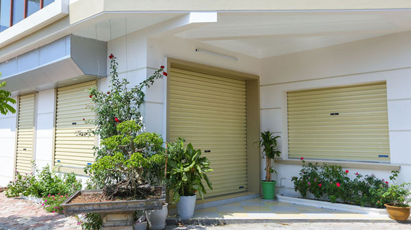 cua-cuon-tam-lien-austdoor