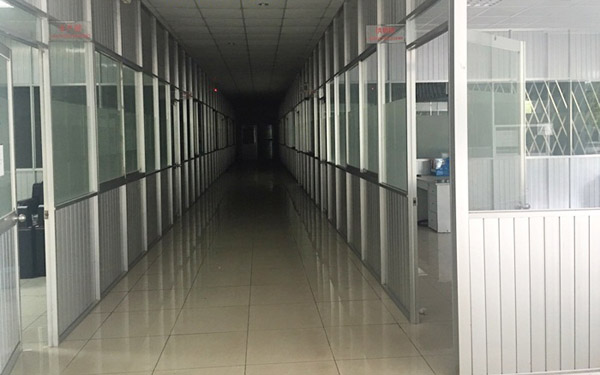 Một số mẫu vách ngăn nhôm kính thi công tại công trình