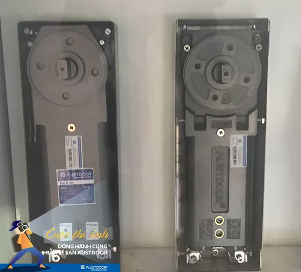 Chọn Bản Lề Sàn Theo Trọng Lượng Hay Kích Thước Cánh Cửa Kính? phu kien cua kinh cuong luc 2