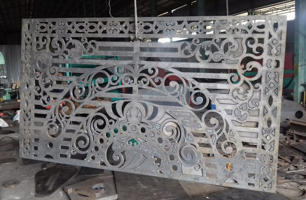 Xem Ngay 60 Mẫu Cổng Sắt Cắt CNC Mỹ Thuật Đẹp Không Thể Tin Nổi lam cua cong sat cnc 3