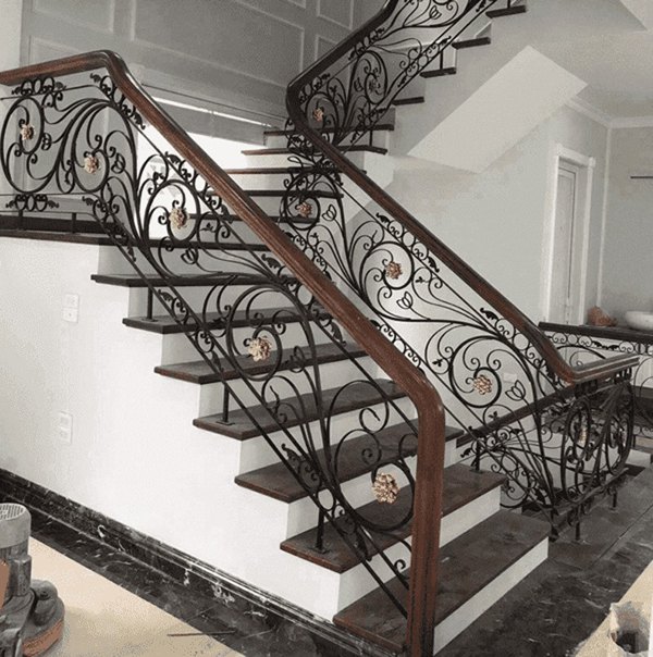 Làm Thế Nào Để Chọn Lan Can Cầu Thang Sắt Phù Hợp? cau thang sat nghe thuat 7