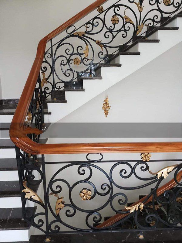 cau thang sat mỹ thuat 30