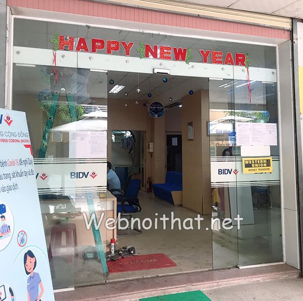 cua kinh tu dong 20