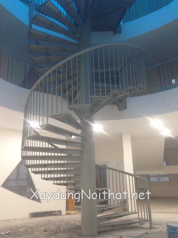 cau thang sat thoat hiem 9